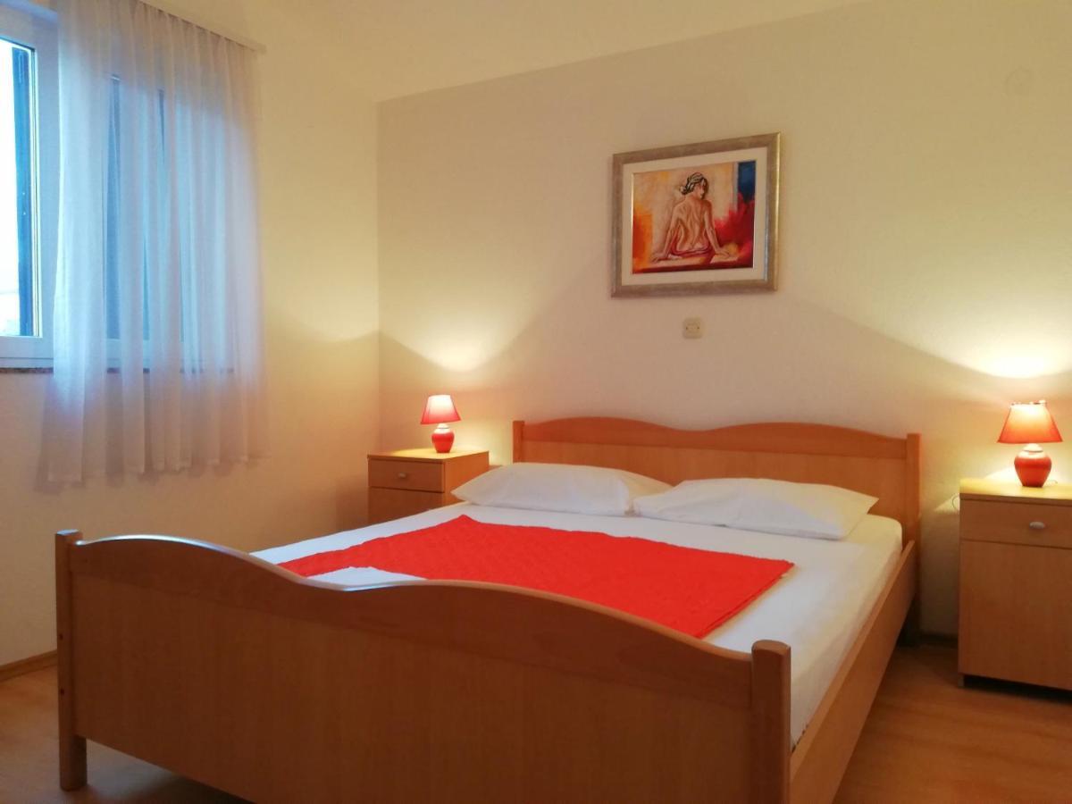 Apartments Roko Lalin Pakoštane 外观 照片