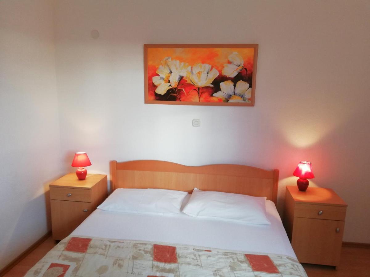 Apartments Roko Lalin Pakoštane 外观 照片